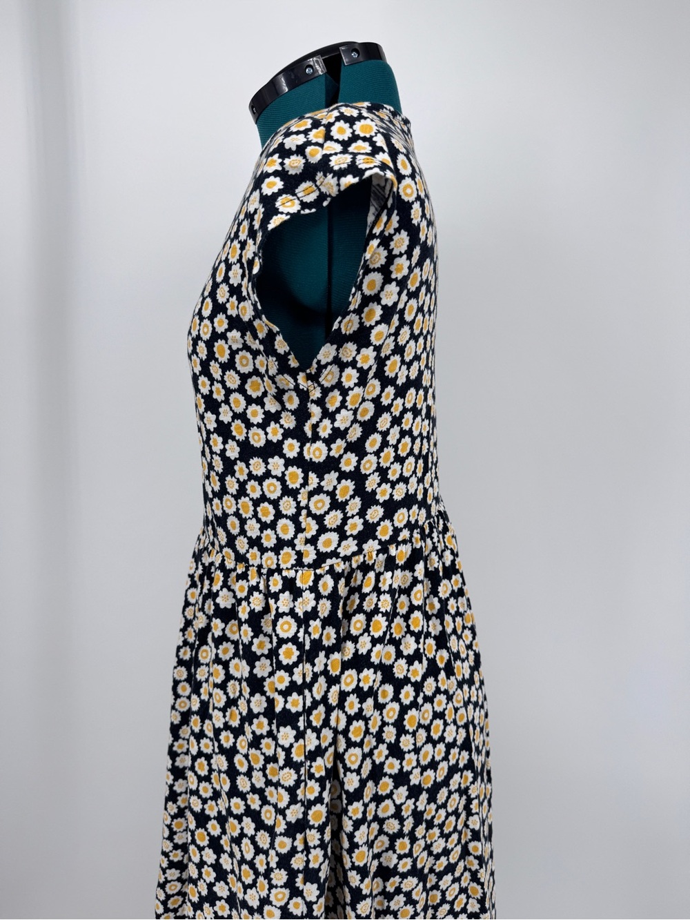 Boden Black Midi Dress with Cream Daisy Print 8 - Picture 11 of 13